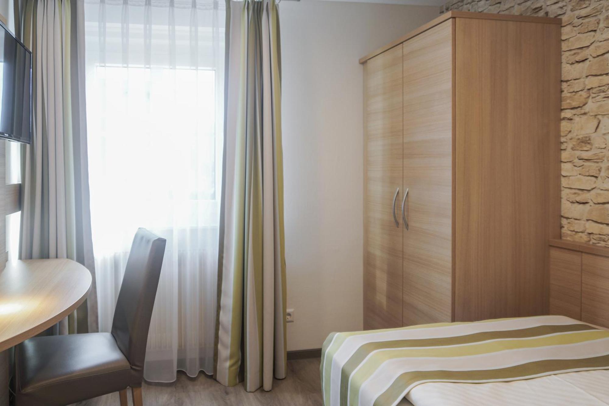 Hotel Garni In Der Breite Albstadt Exterior photo